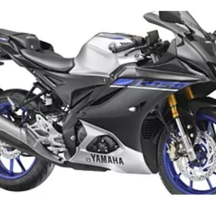 Yamaha R15M